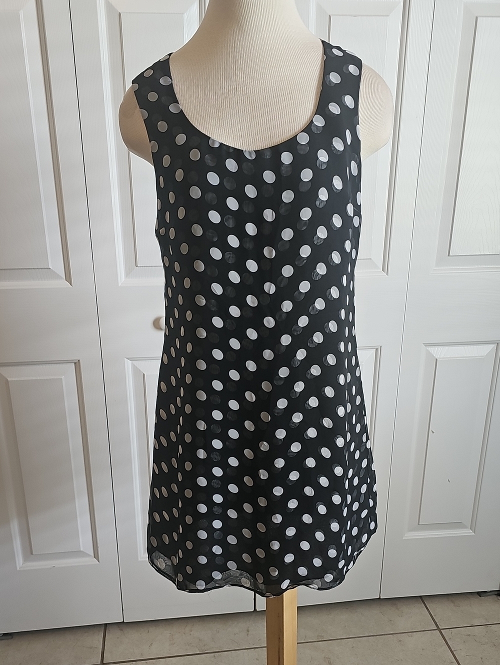 Mica Polka Dot Shift Dress Womens Sz S Black White Retro Mod Sleeveless Chiffon